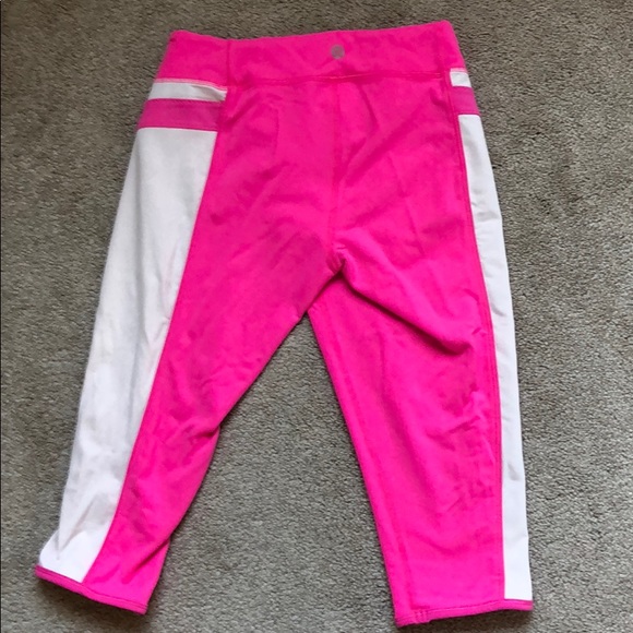 Lululemon Pink Spandex Crop Pants. Size 6 - Picture 2 of 8